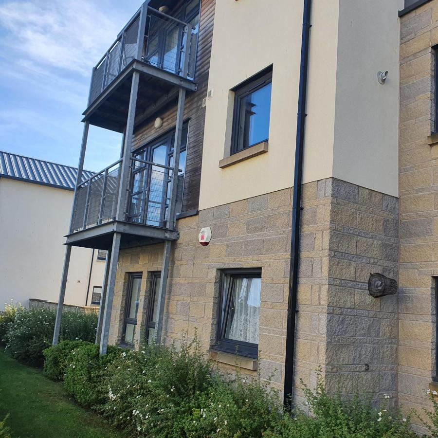 2-Bedroom Back Hilton Area Apartment - Ground Floor, Aberdeen City Center Екстериор снимка