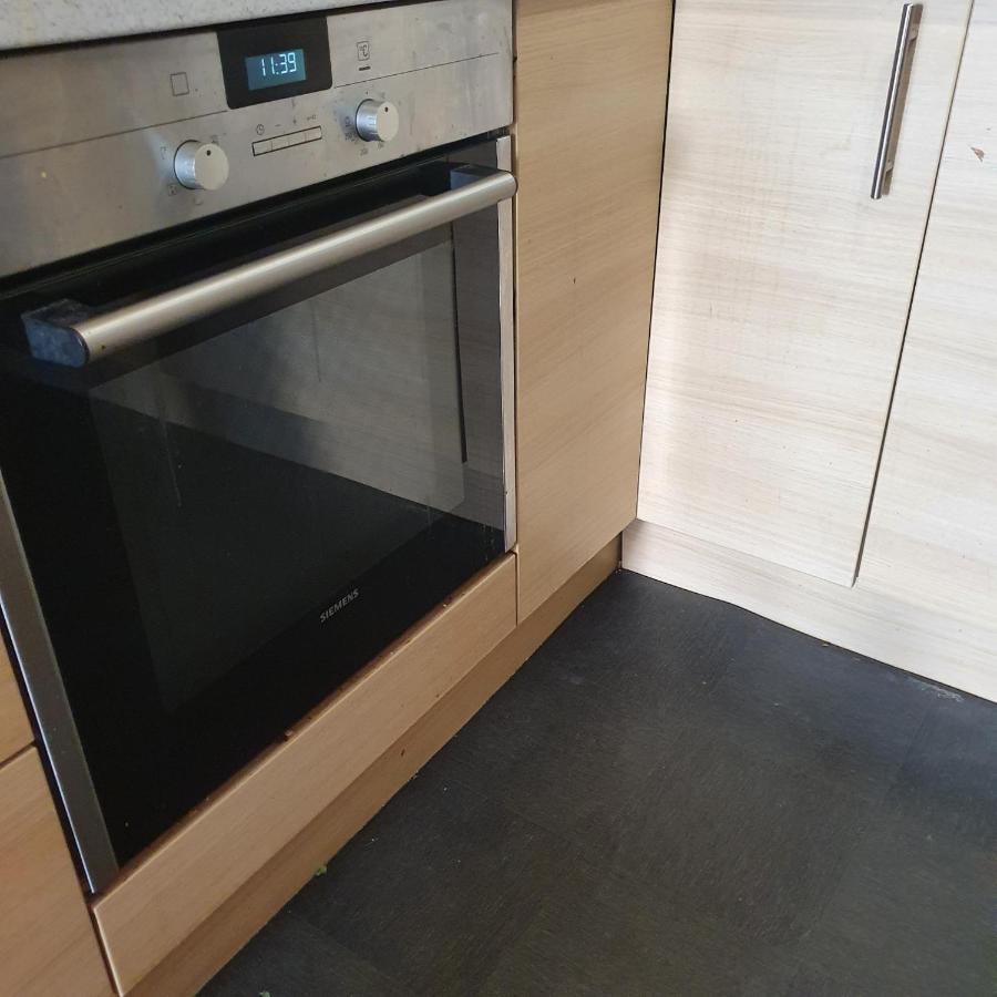2-Bedroom Back Hilton Area Apartment - Ground Floor, Aberdeen City Center Екстериор снимка