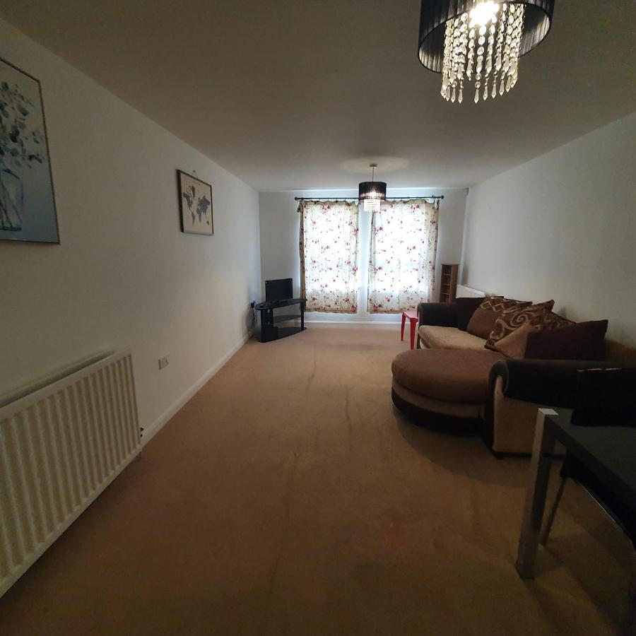 2-Bedroom Back Hilton Area Apartment - Ground Floor, Aberdeen City Center Екстериор снимка