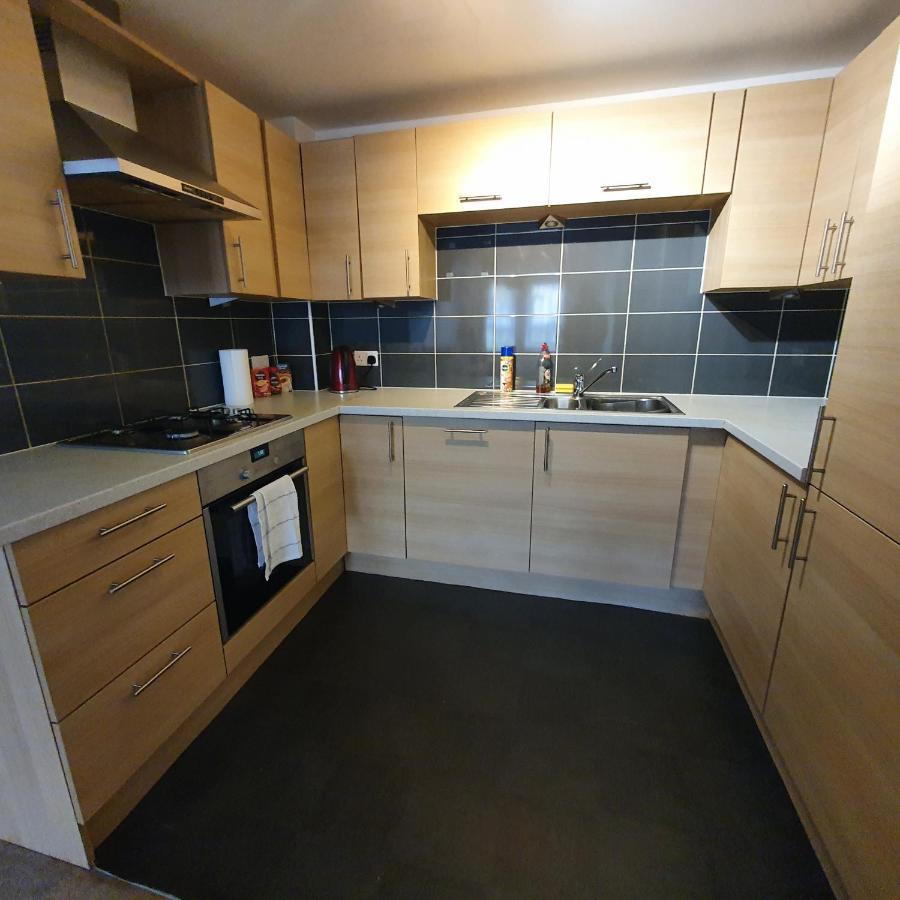 2-Bedroom Back Hilton Area Apartment - Ground Floor, Aberdeen City Center Екстериор снимка